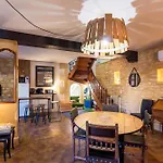 Agreable Maison Au Pied Du Chateau *