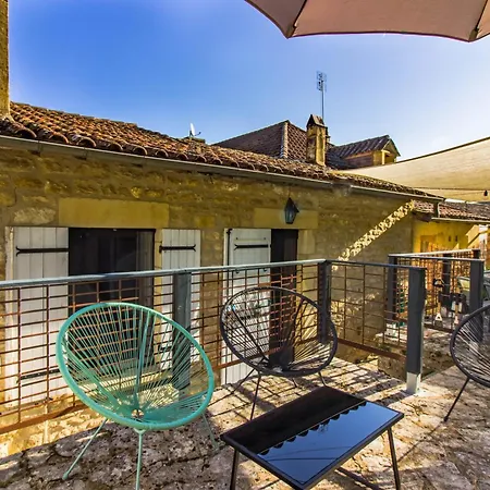 Agreable Maison Au Pied Du Chateau Vakantiehuis