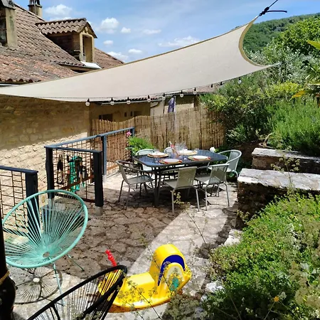 Agreable Maison Au Pied Du Chateau Vakantiehuis *