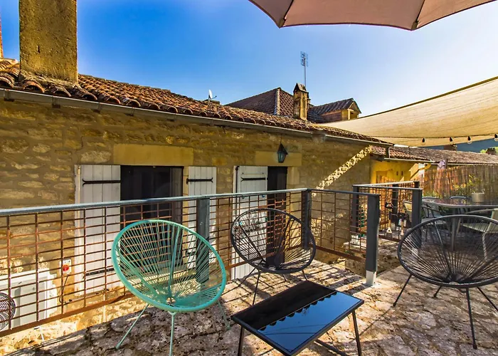 Agreable Maison Au Pied Du Chateau *