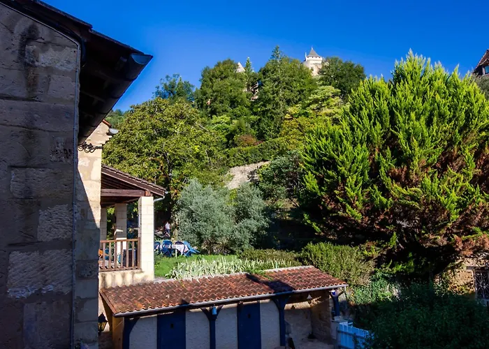 Agreable Maison Au Pied Du Chateau קסטלנו-לה-שאפל